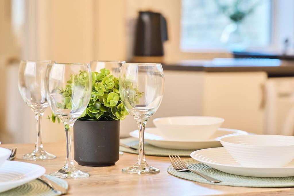 Stylish 2 Bed In Holiday home Stoke-on-Trent
