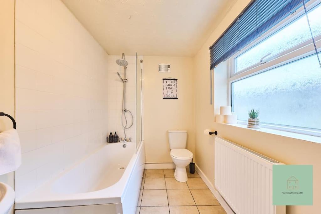Stylish 2 Bed In Holiday home Stoke-on-Trent