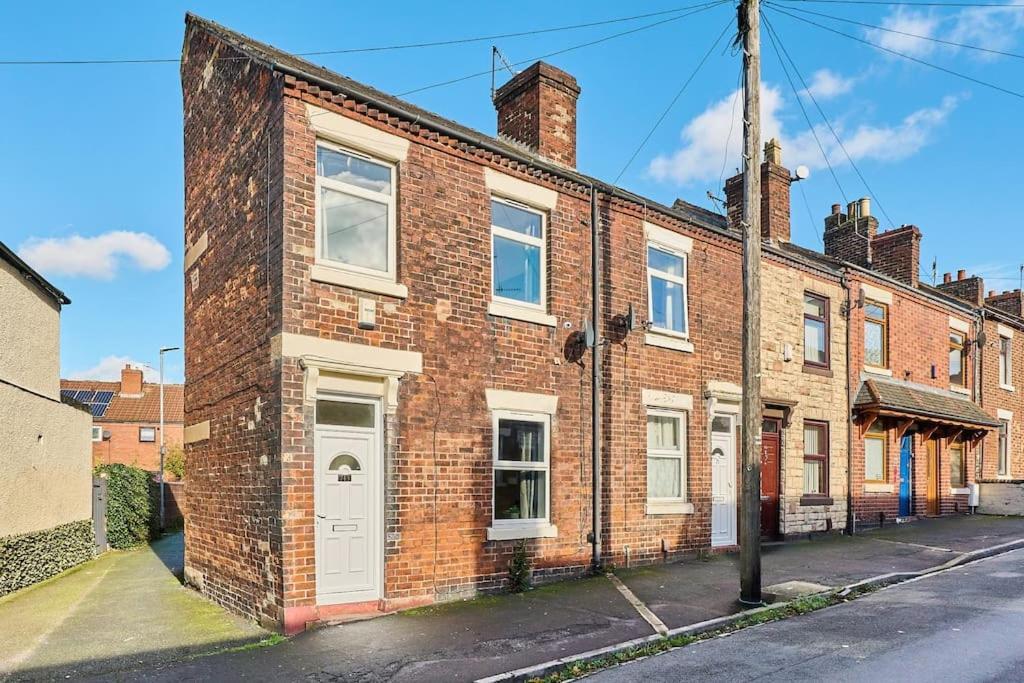 Stylish 2 Bed In *